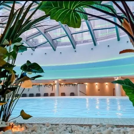 Appartamento Hanza Tower - 22 Jacuzzi & Pool & Sauna *