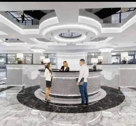 Hanza Tower - 22 Jacuzzi & Pool & Sauna Appartamento